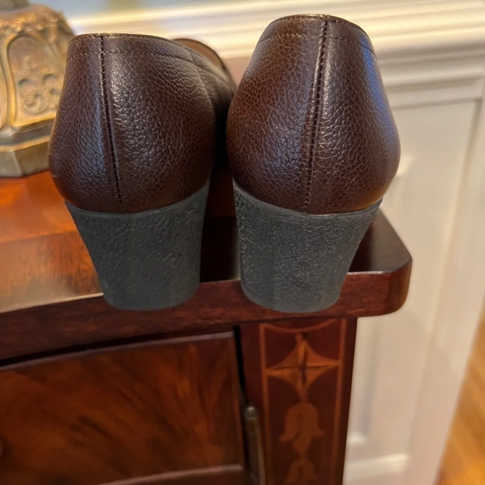 EUC Salvatore Ferragamo Boutique Brown Suede & Leather Pumps Heels 9.5 A